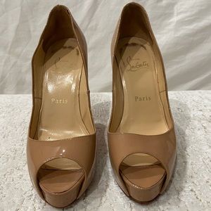 Christian louboutin nude sandals